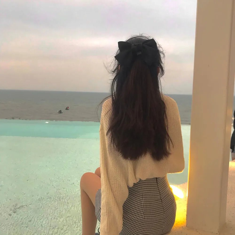 玻璃牢房